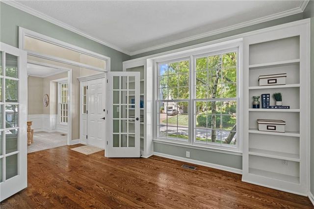 11573 S Brentwood Drive, Olathe, KS 66061