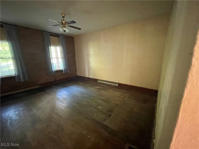 238 Moore Street, East Liverpool, OH 43920