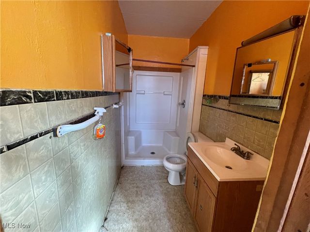 238 Moore Street, East Liverpool, OH 43920