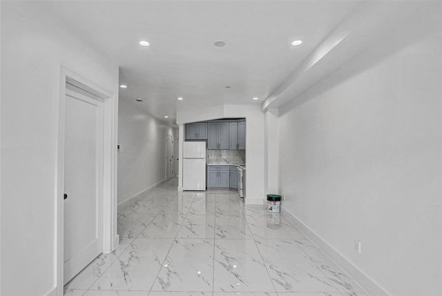 139-22 95 Avenue, Jamaica, NY 11435