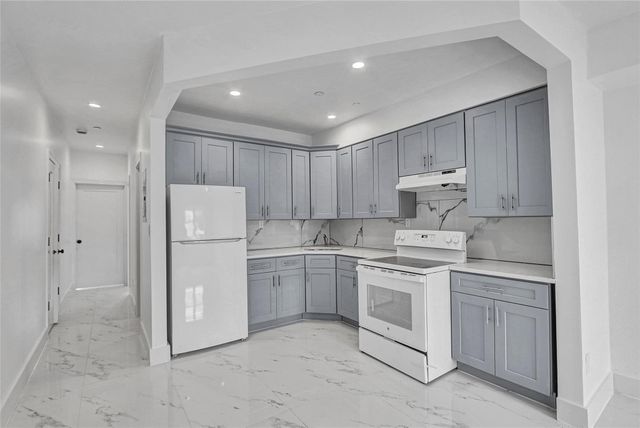 139-22 95 Avenue, Jamaica, NY 11435