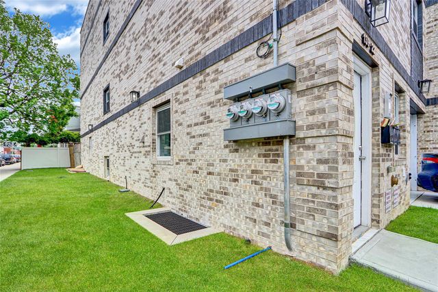 139-22 95 Avenue, Jamaica, NY 11435