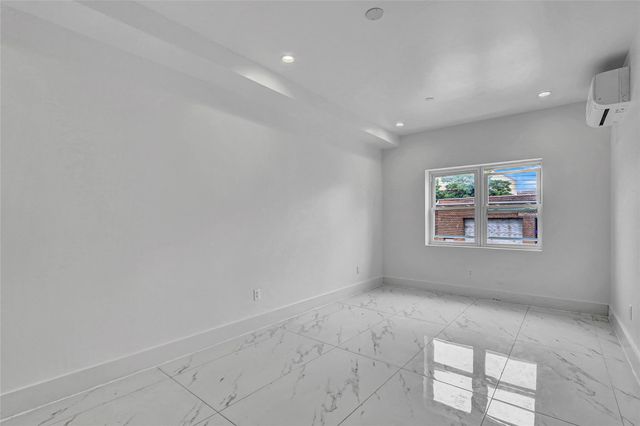 139-22 95 Avenue, Jamaica, NY 11435