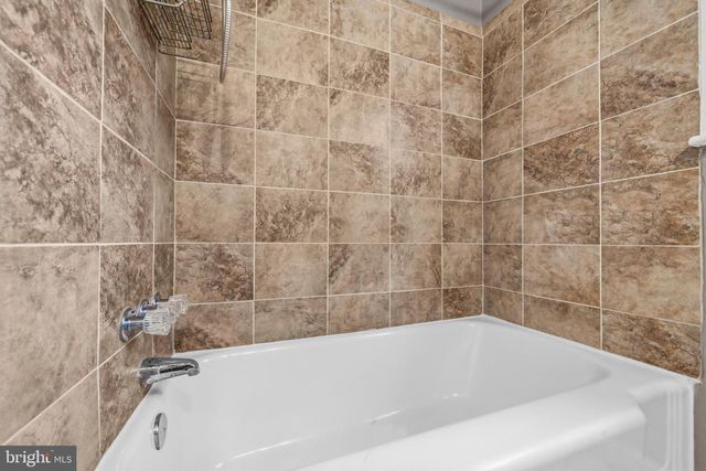 520 49TH ST NE, Washington, DC 20019