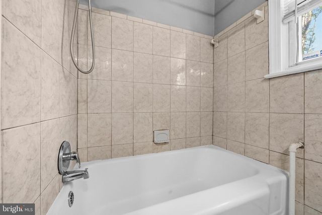 520 49TH ST NE, Washington, DC 20019