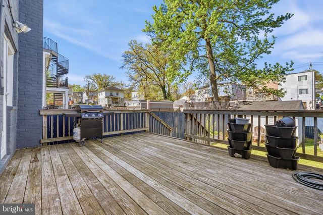 520 49TH ST NE, Washington, DC 20019