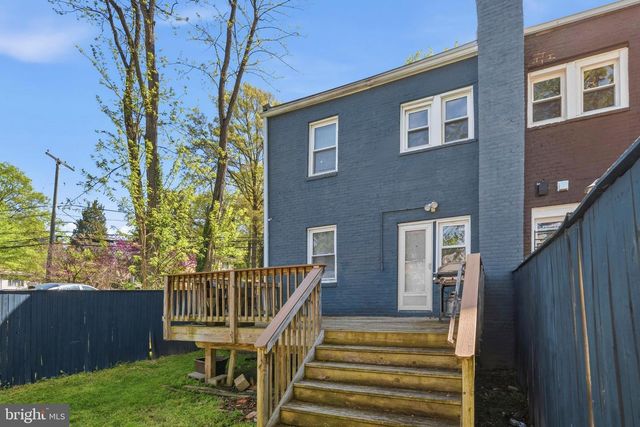 520 49TH ST NE, Washington, DC 20019