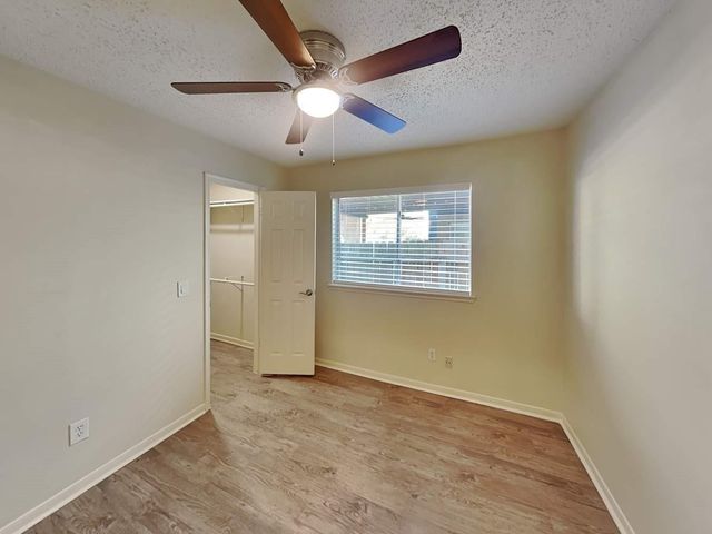 110 S Village Knoll Circle, Spring, TX 77381