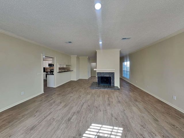 110 S Village Knoll Circle, Spring, TX 77381