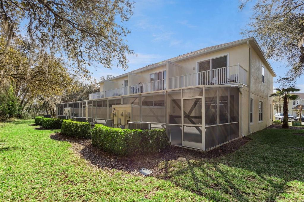 Image 40 of property listing at 1530 RETREAT CIRCLE, Clermont, FL 34714