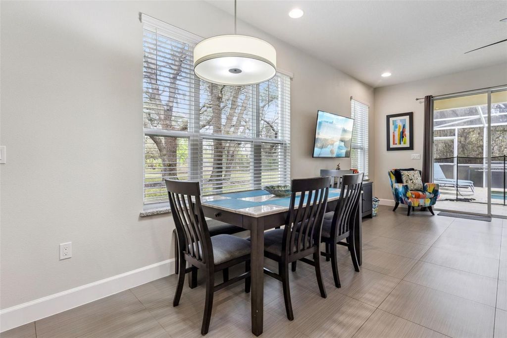 Image 10 of property listing at 1530 RETREAT CIRCLE, Clermont, FL 34714