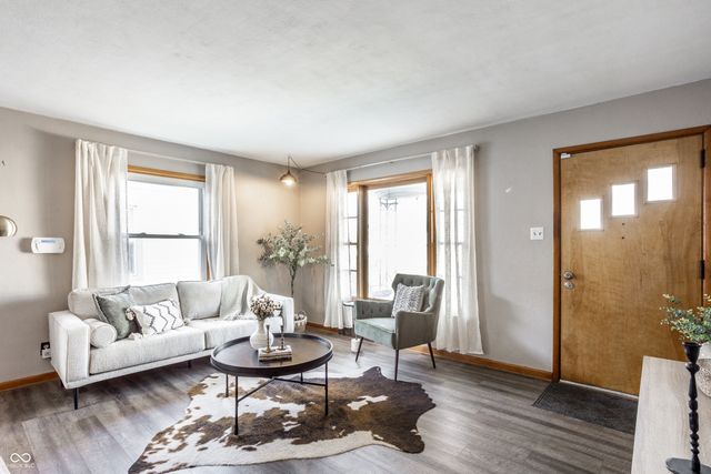 67 N 15th Avenue, Beech Grove, IN 46107