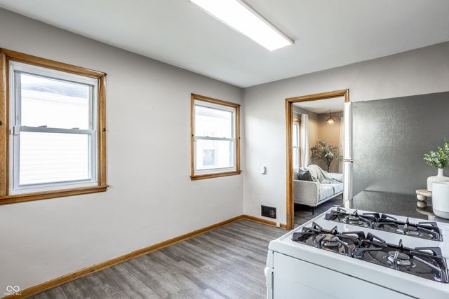 67 N 15th Avenue, Beech Grove, IN 46107