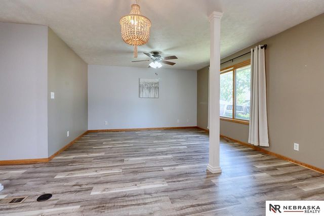 1541 SW Lacey Lane, Lincoln, NE 68522