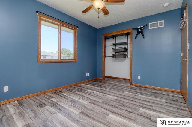 1541 SW Lacey Lane, Lincoln, NE 68522