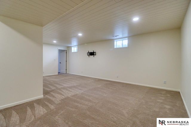 1541 SW Lacey Lane, Lincoln, NE 68522
