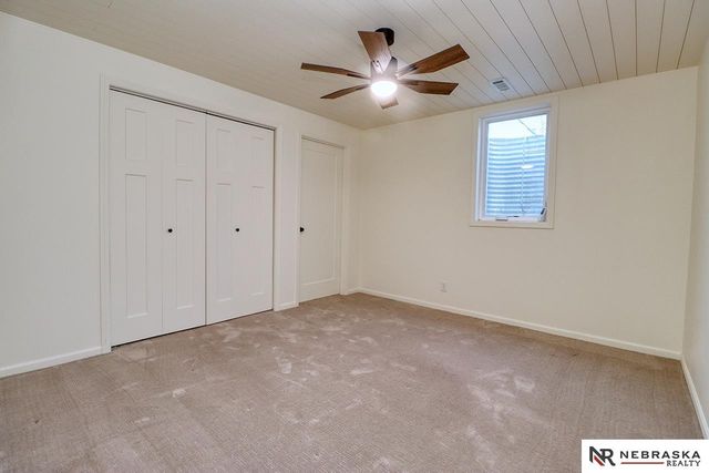 1541 SW Lacey Lane, Lincoln, NE 68522