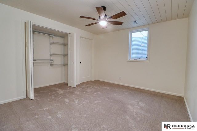 1541 SW Lacey Lane, Lincoln, NE 68522