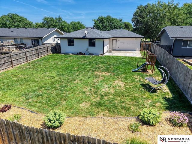 1541 SW Lacey Lane, Lincoln, NE 68522