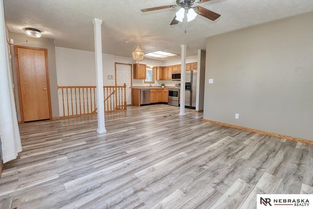 1541 SW Lacey Lane, Lincoln, NE 68522