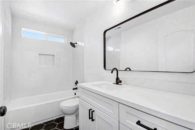 812 Early Dawn, San Jacinto, CA 92582