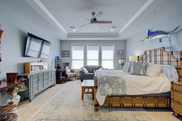 411 Porpoise Dr, Aransas Pass, TX 78336