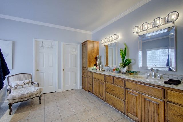 411 Porpoise Dr, Aransas Pass, TX 78336