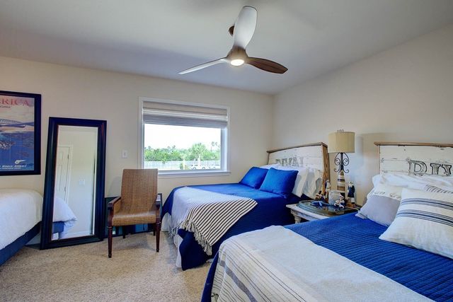 411 Porpoise Dr, Aransas Pass, TX 78336