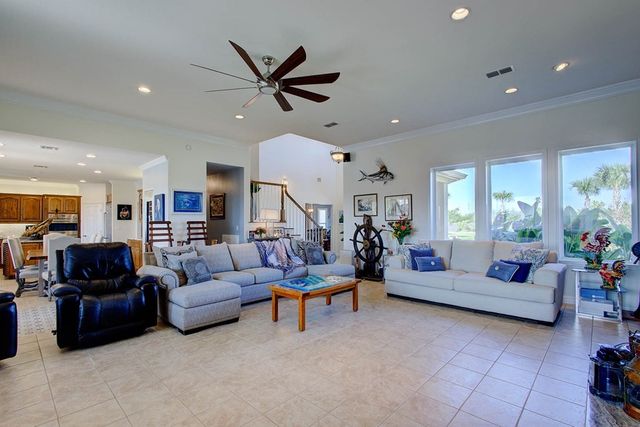 411 Porpoise Dr, Aransas Pass, TX 78336