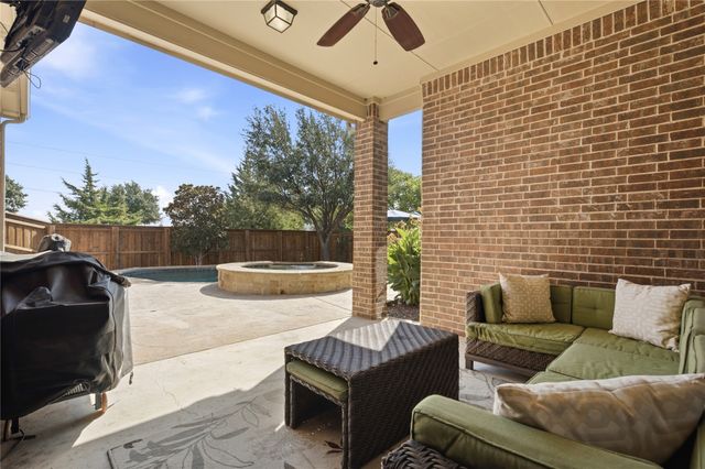 7124 Comal Drive, Irving, TX 75039