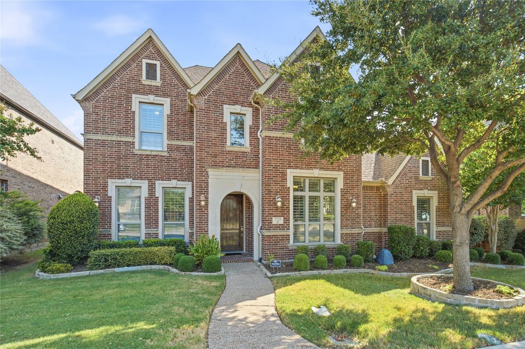7124 Comal Drive, Irving, TX 75039