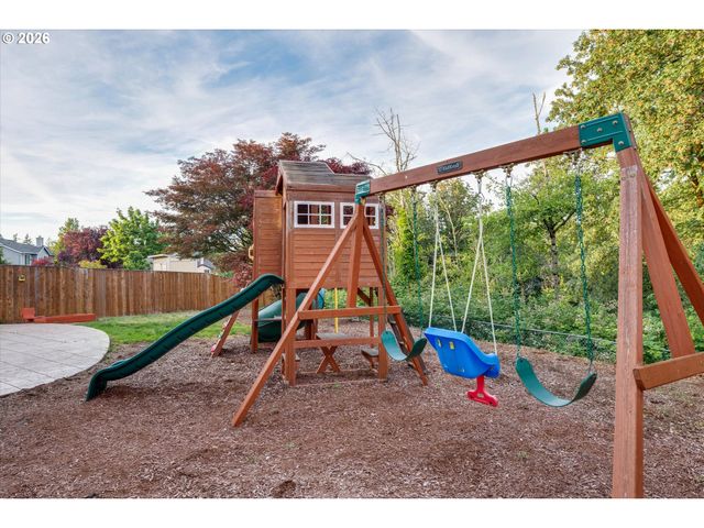 4818 Se ANTELOPE HILLS Dr, Gresham, OR 97080