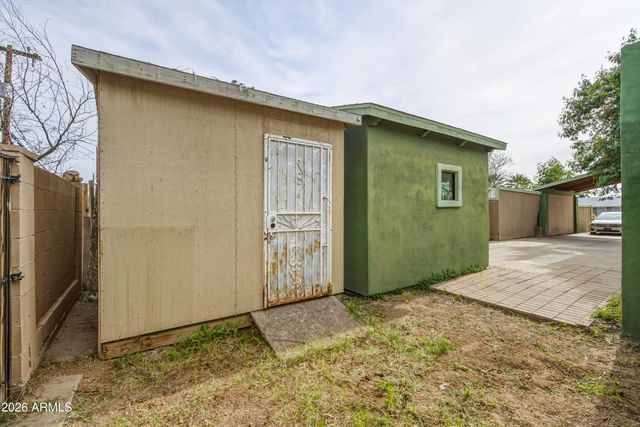 2726 W TAYLOR Street, Phoenix, AZ 85009