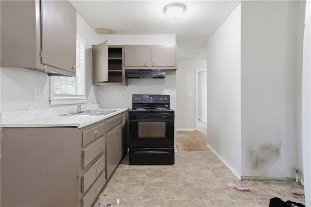 876 Bolton NW Place, Atlanta, GA 30331