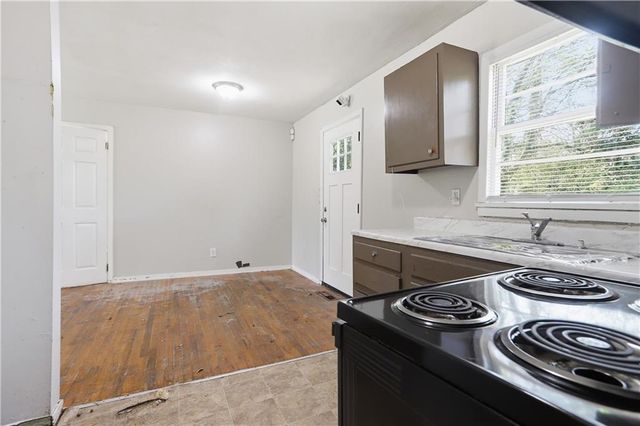 876 Bolton NW Place, Atlanta, GA 30331