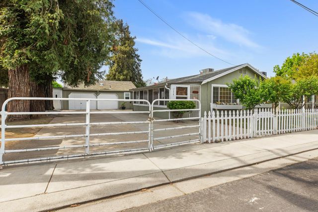 4701 Magnolia St, Salida, CA 95368