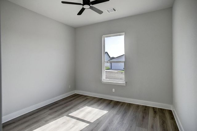 146 Waimanalo LN, Bastrop, TX 78602