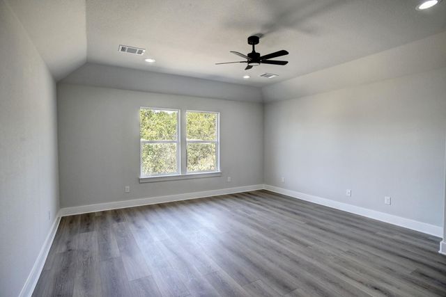 146 Waimanalo LN, Bastrop, TX 78602