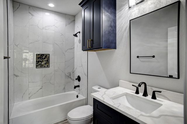 146 Waimanalo LN, Bastrop, TX 78602