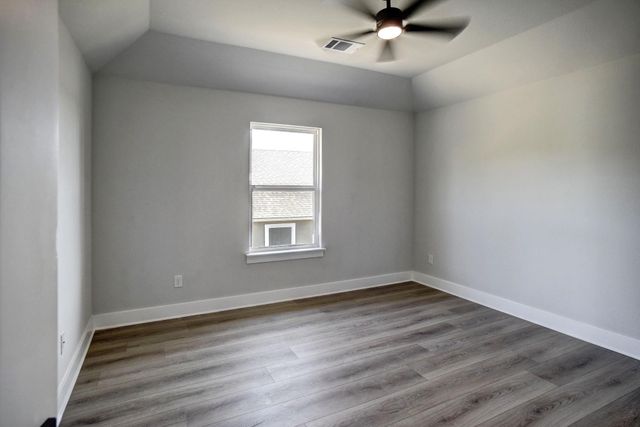 146 Waimanalo LN, Bastrop, TX 78602