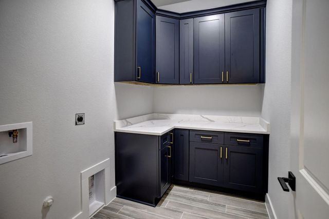 146 Waimanalo LN, Bastrop, TX 78602