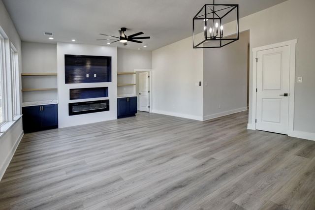 146 Waimanalo LN, Bastrop, TX 78602
