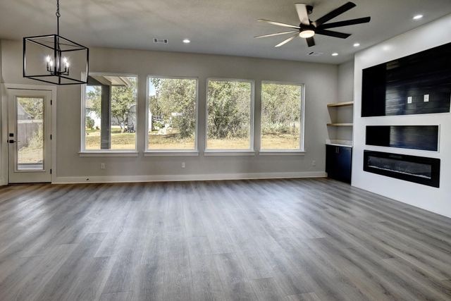 146 Waimanalo LN, Bastrop, TX 78602