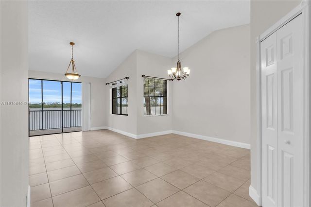 15563 N Miami Lakeway N, Miami Lakes, FL 33014