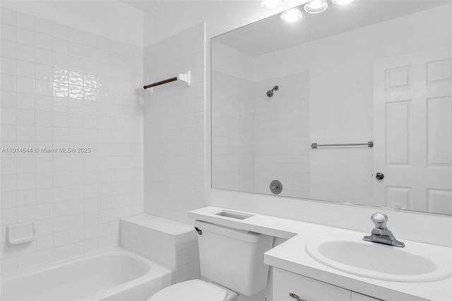 15563 N Miami Lakeway N, Miami Lakes, FL 33014