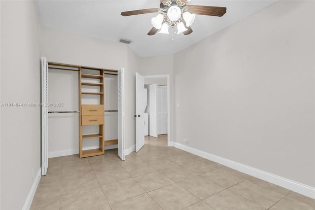 15563 N Miami Lakeway N, Miami Lakes, FL 33014