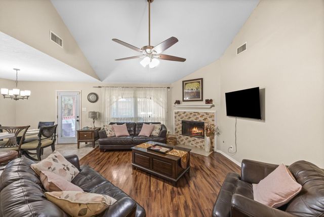 6527 Harcourt Bridge Drive, Houston, TX 77084
