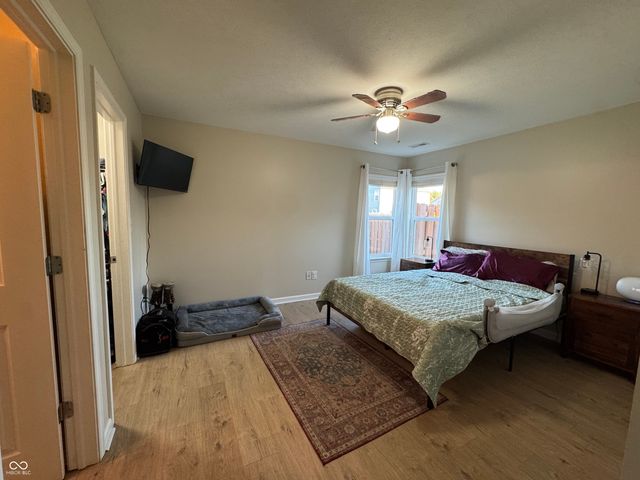 155 Thistlewood Drive, Greenfield, IN 46140