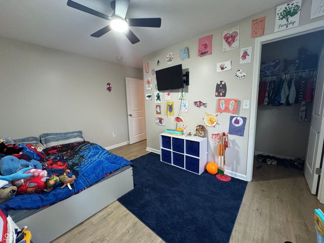 155 Thistlewood Drive, Greenfield, IN 46140