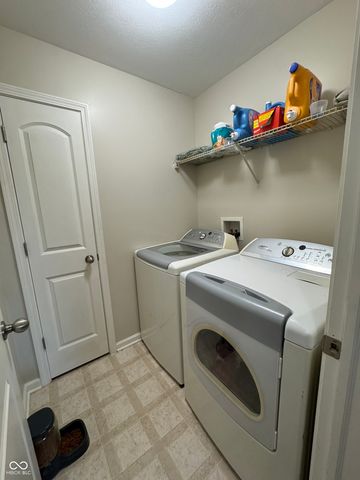 155 Thistlewood Drive, Greenfield, IN 46140